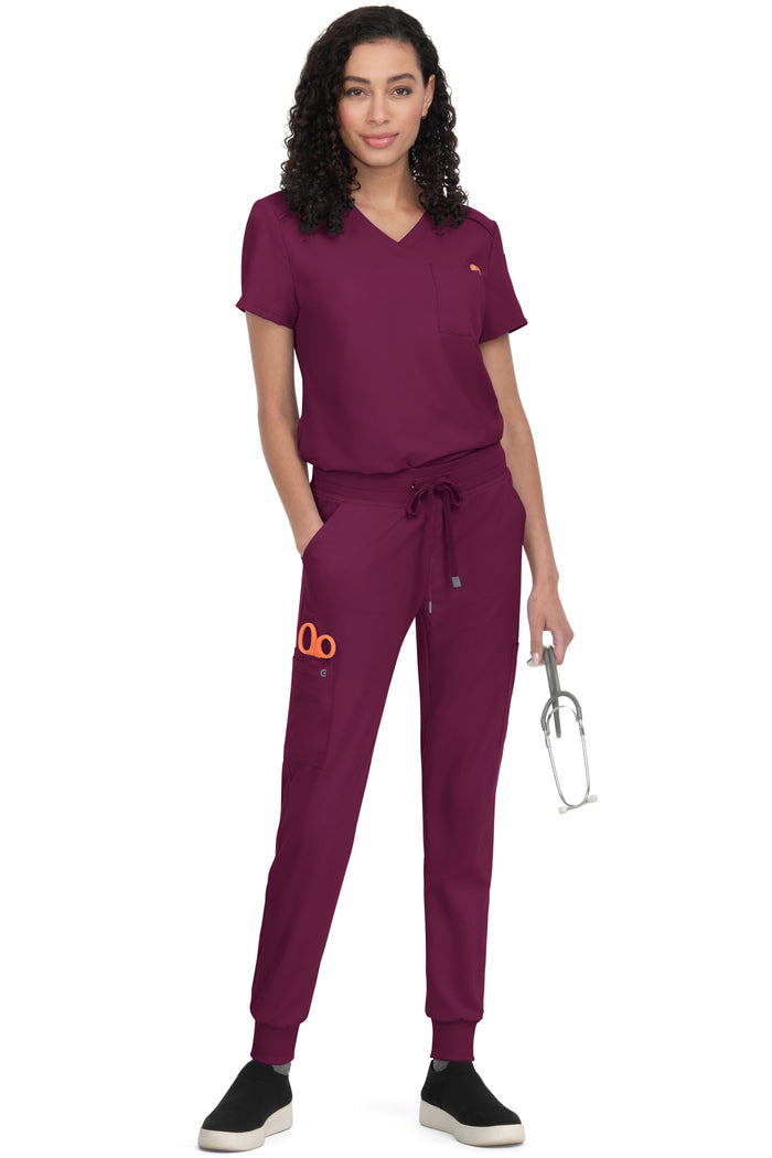 Cureology x koi Aura Women's 2-Pocket V-Neck Tuck-In Scrub Top